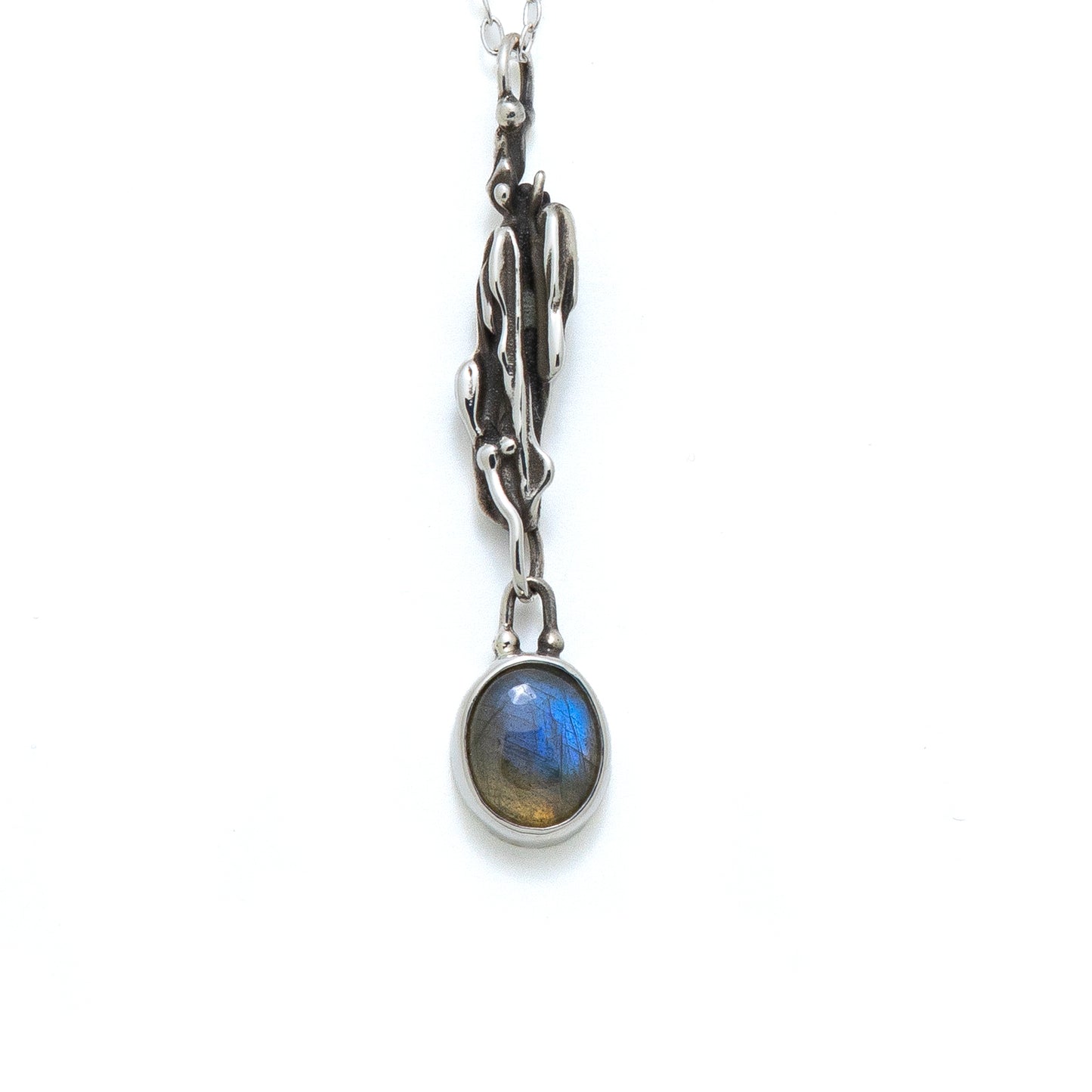 Sterling silver pendant with labradorite